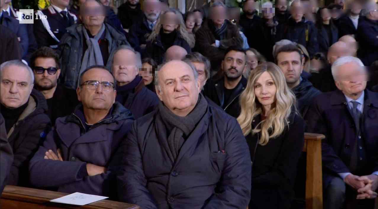 Gerry Scotti, Carlo Conti, Giorgio Panariello, Lorella Cuccarini, Pio e Amedeo, Enrico Papi