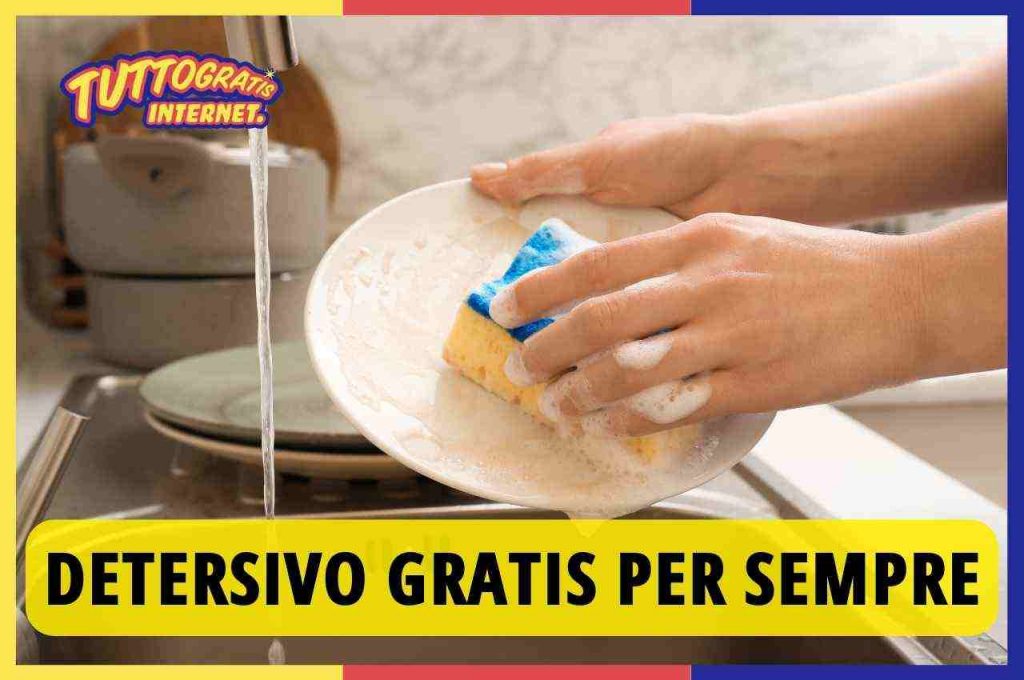 Lavare i piatti con il detersivo