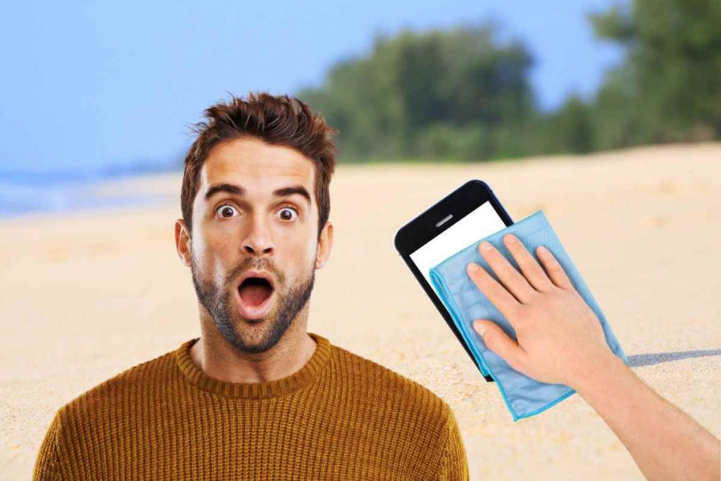 Come togliere la sabbia dallo smartphone