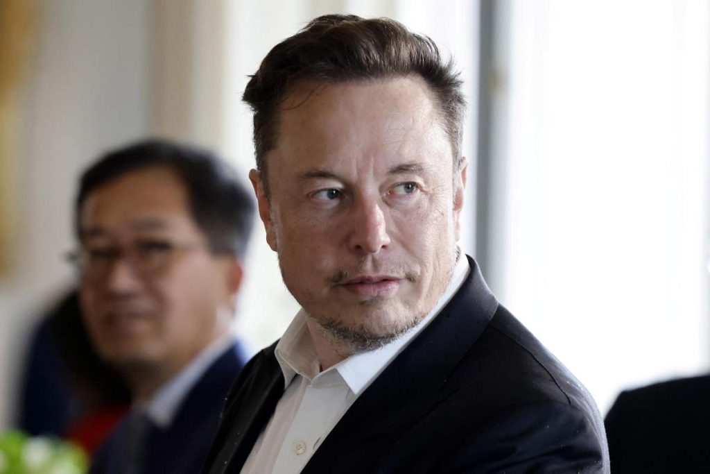 Elon Musk vuole prendersi tutto